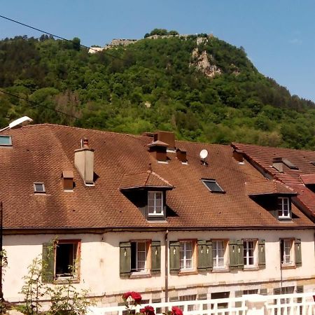 Appartement Tout Confort Vue Sur Les Forts Salins-les-Bains Exteriör bild